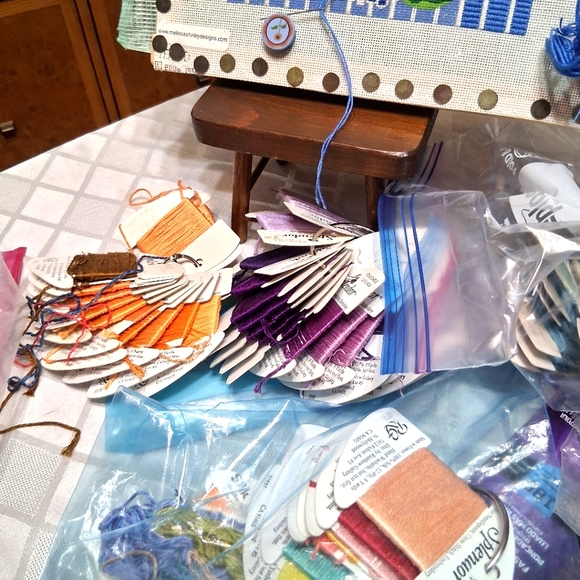 Assorted Embroidery Floss Collection - Picture 9 of 11